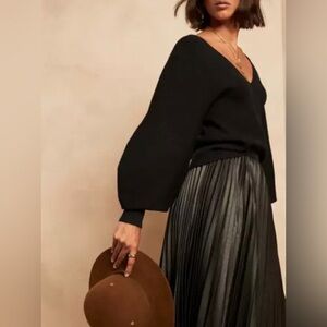 Banana republic balloon sleeve knit blouse top size small statement piece fitted